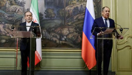 Arakçi, Lavrov’la görüştü: “Rusya’nın nükleer mutabakatta rol oynamasını umuyoruz”