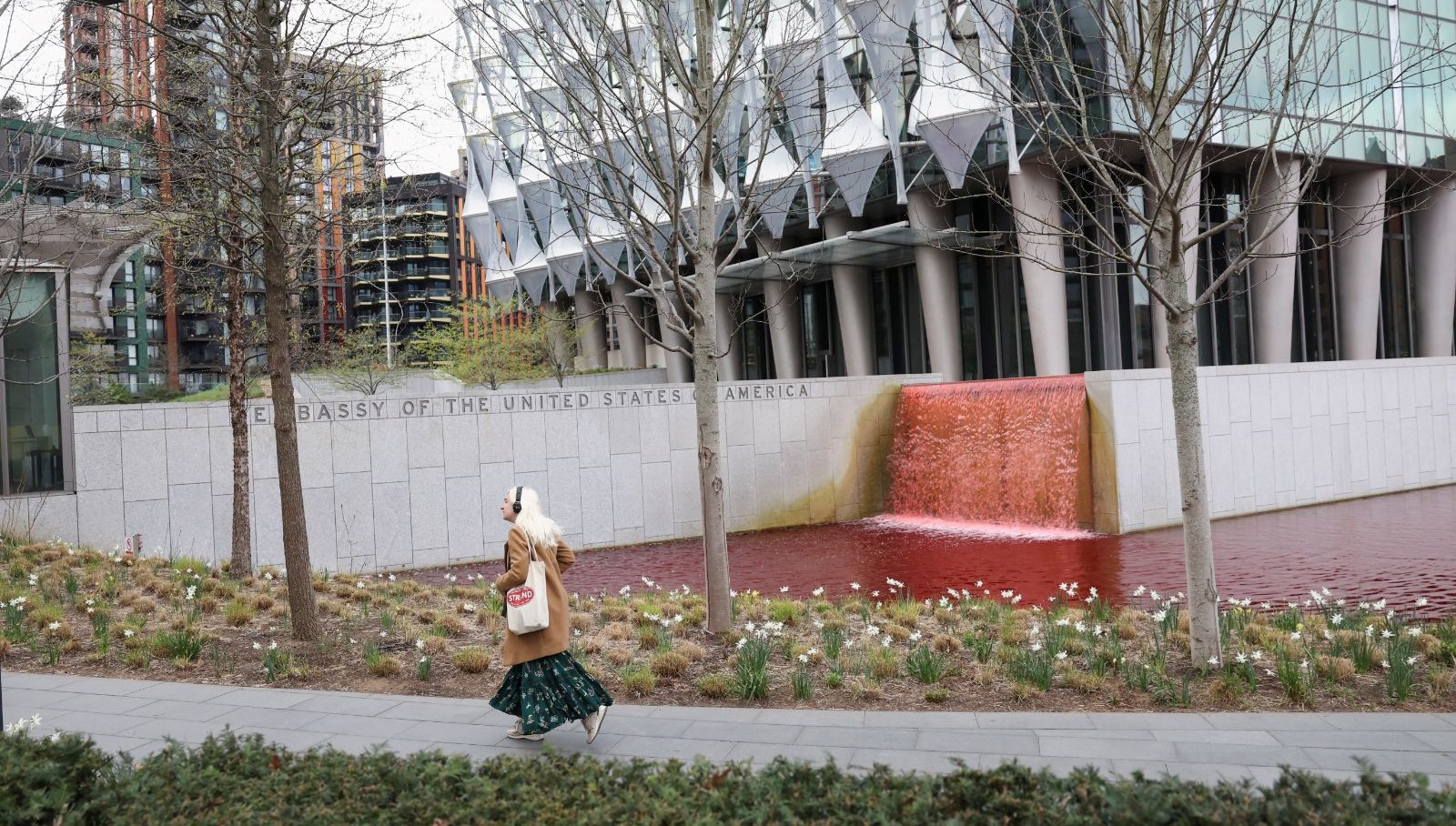 Greenpeace, İngiltere’de ABD’nin İsrail’e silah satışını protesto etti: 6 gözaltı