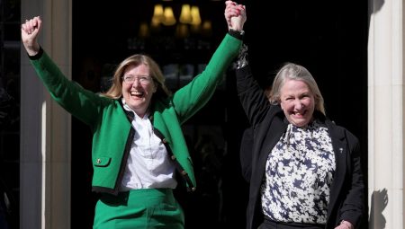 İngiliz mahkemesi: Bayanın yasal tarifi biyolojik cinsiyete dayanır