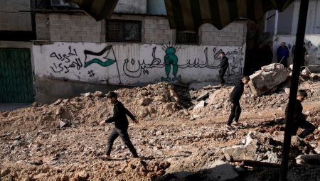 İsrail’in okulları kapatması 800 çocuğun eğitim hakkını elinden alacak