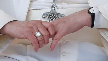 Papa’nın yüzüğü neden imha edildi?