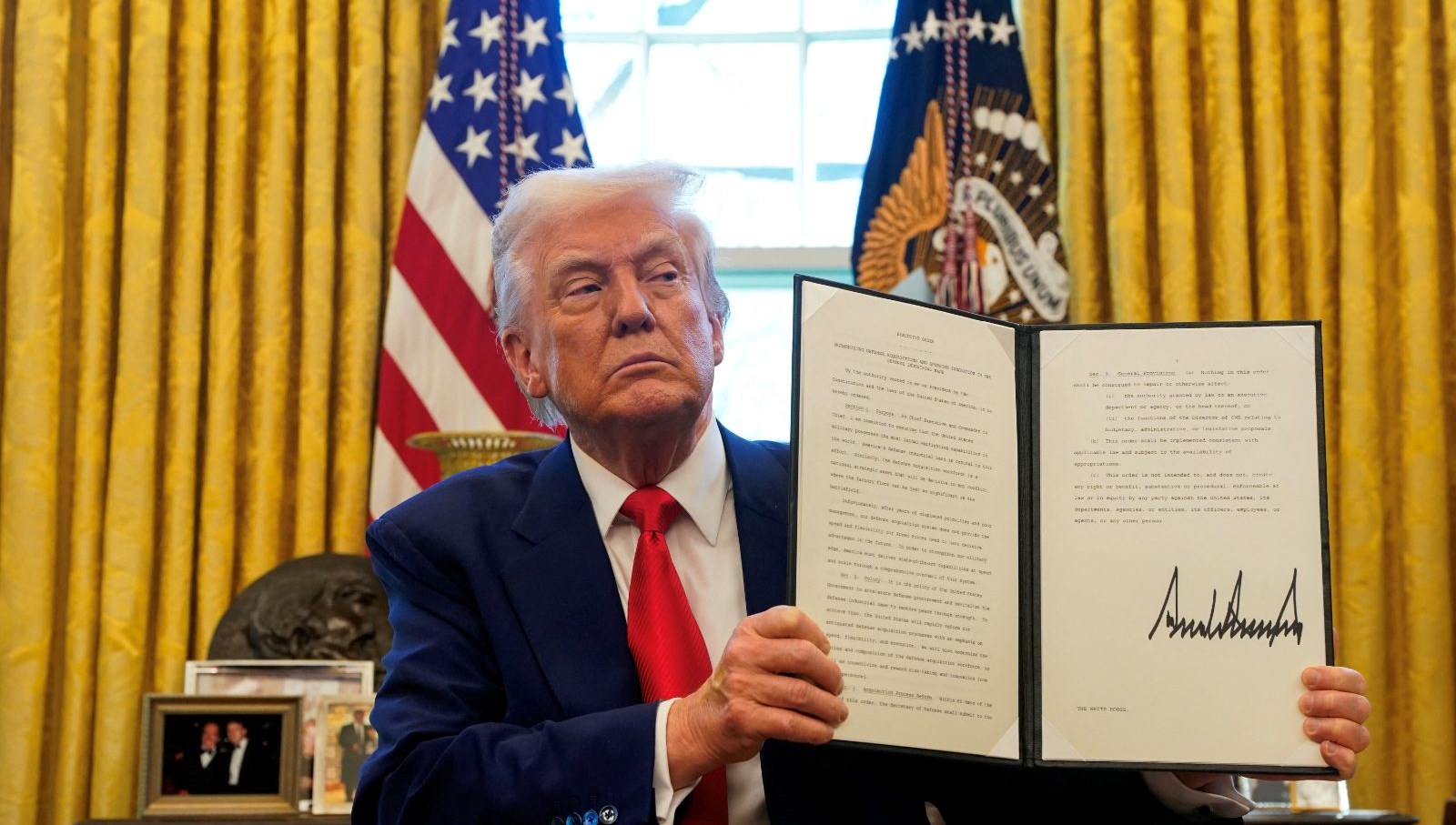 Trump’tan yeni kararnameler: Bu sefer kendisini eleştirenleri maksat aldı