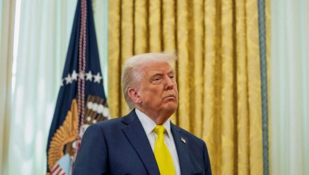 Üsse Trump’ın fotoğrafı asılmadı, kumandan misyondan uzaklaştırıldı