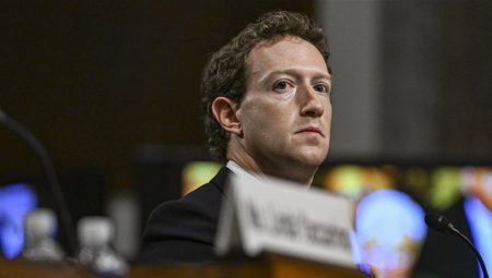 Zuckerberg: “Instagram’ı satın aldım zira kamerası daha iyiydi”