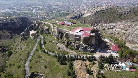 Elazığ’daki Harput Kalesi’nde kazı dönemi başladı