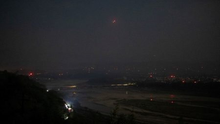 Hindistan’a misilleme: Pakistan yüksek süratli füzeyle operasyona başladı