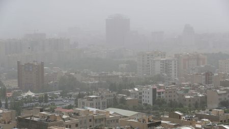 İran’da kum fırtınası: 800’den fazla kişi hastanelik oldu