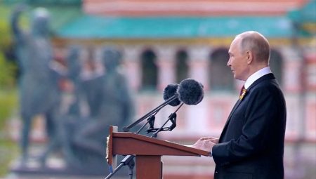 Putin, Zafer Günü merasiminde: “Hakikat ve adalet bizim tarafımızda”