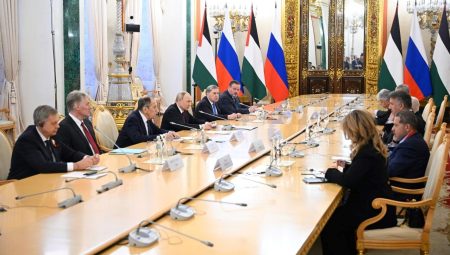 Rusya lider Putin, Filistin Devlet Başkanı Abbas ile görüştü