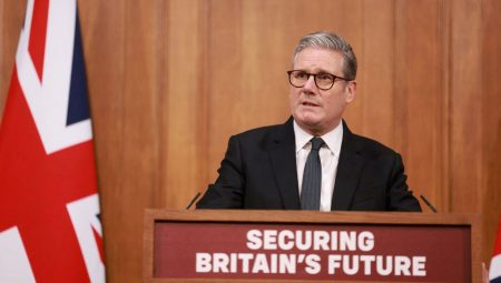 Starmer’ın “yabancılar adası” kelamına reaksiyon: “Aşırı sağın endişe tellalığını taklit ediyor”