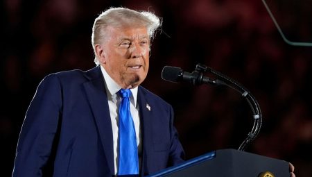 Trump’ın doğum günü 6 binden fazla asker ve 50 helikopterle kutlanacak