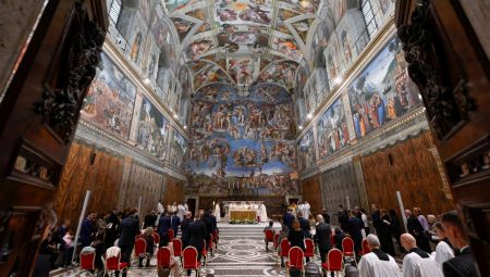 Vatikan’da yas sona erdi: Zımnilik yemini edildi, seçim başlıyor