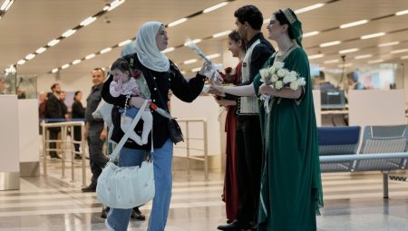 Yasak 3 yıl sonra kalktı, BAE’li yolcular Lübnan’a uçtu