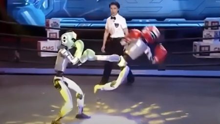 Dünyada birinci: Çin’de insansı robotlar boks yaptı
