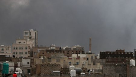 İsrail, bir defa daha Sana Havalimanı’nı vurdu