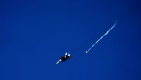 İsrail’den Suriye’ye hava saldırısı