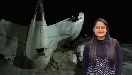 Trafik hayatını kurtardı: Düşen uçağı dakikalarla kaçırdı